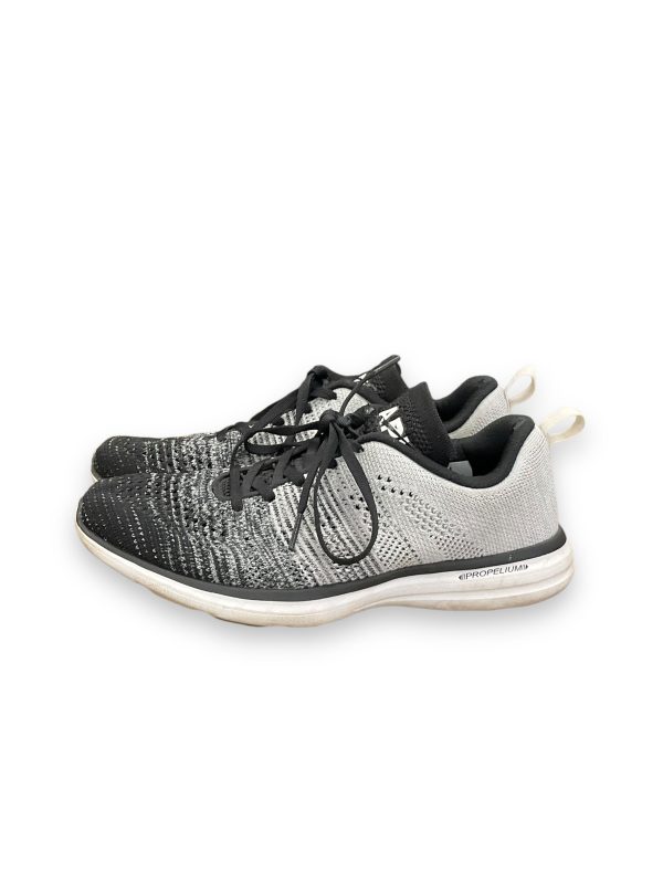 Shoes Athletic By Clothes Mentor In Grey, Size: 9.5 Hot on Sale