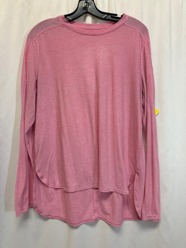 Athletic Top Long Sleeve Crewneck By Under Armour In Pink, Size: M Hot on Sale