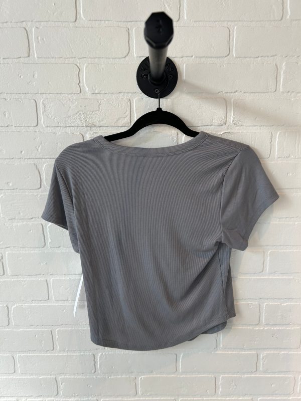 Athletic Top Short Sleeve By Old Navy In Grey, Size: M Fashion