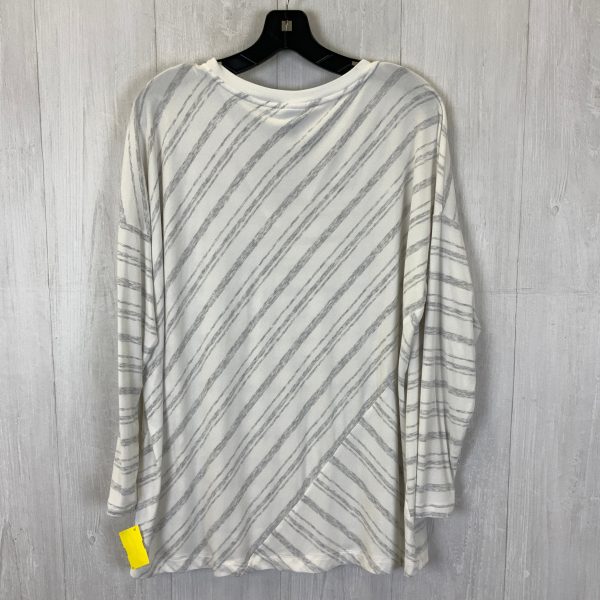 Top Long Sleeve Basic By Cabi In Grey & White, Size: L Hot on Sale